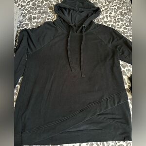 Athleta black hoodie w uneven hem sz LG